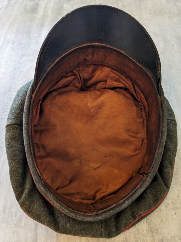 Heer artillery officers Alter Art crusher cap inside part for the German army in the WW2