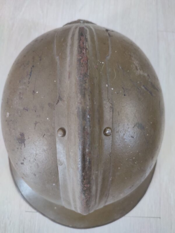 ww2 french helmet: crest of the Adrian helmet