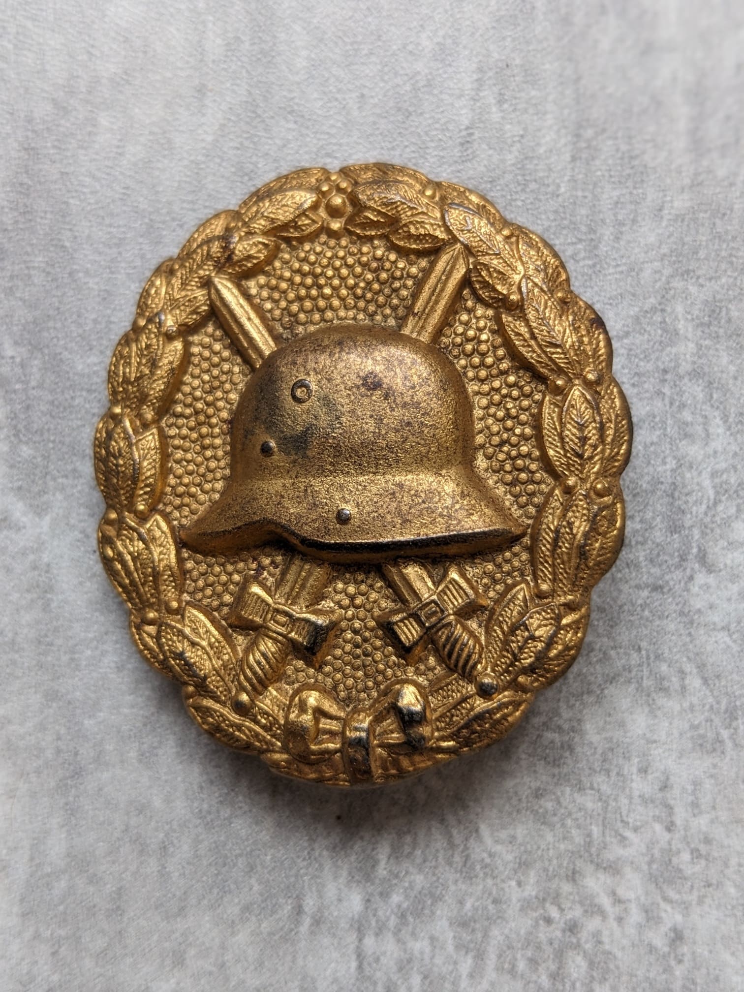 ww1 gold wound badge