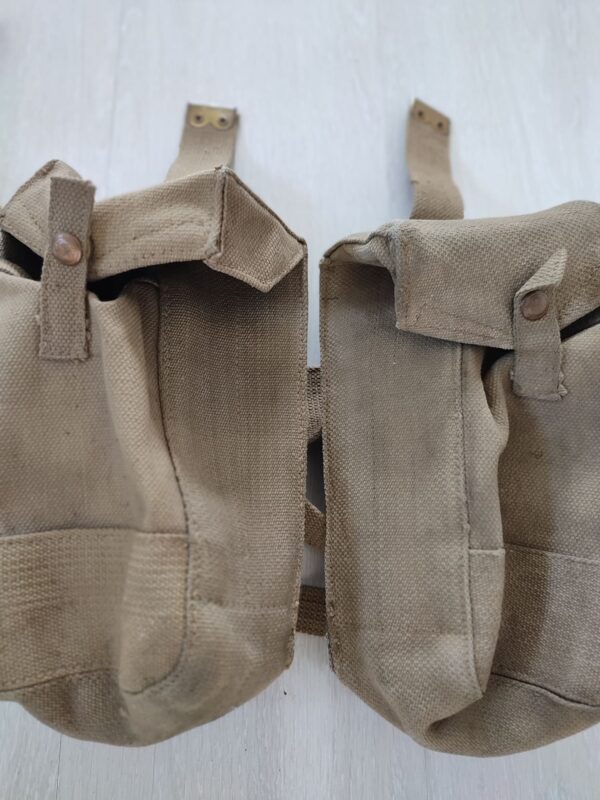 British pouch for pathfinder ww2