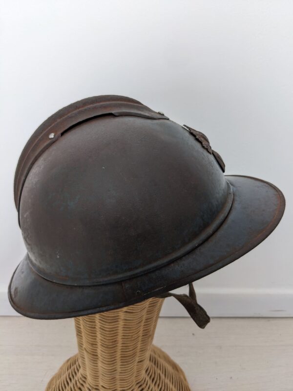 lateral rivets of the french adrian helmet