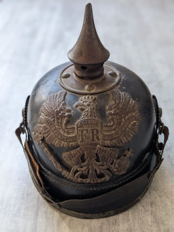 ww1 prussian pickelhaube general view