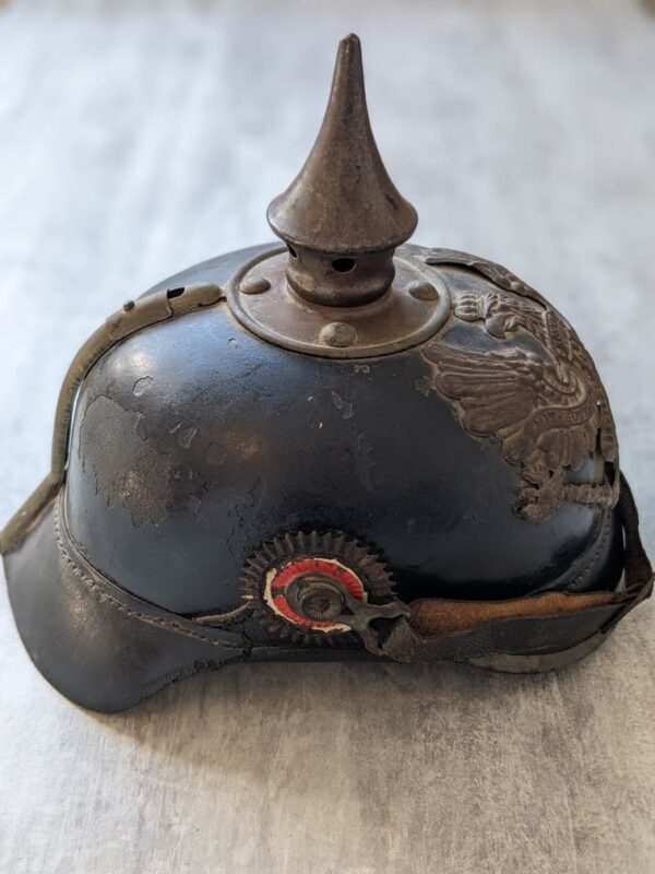 ww1 prussian pickelhaube right side view