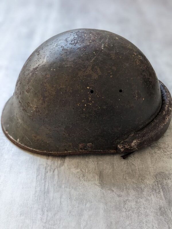 ww2 model 1935-37 french helmet right side view