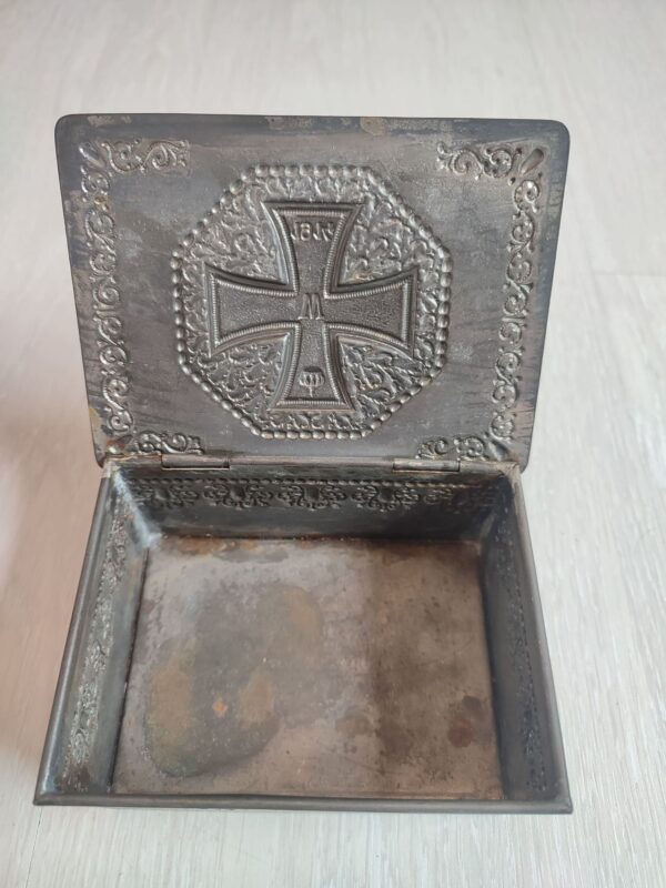 first world war german patriotic box inside view