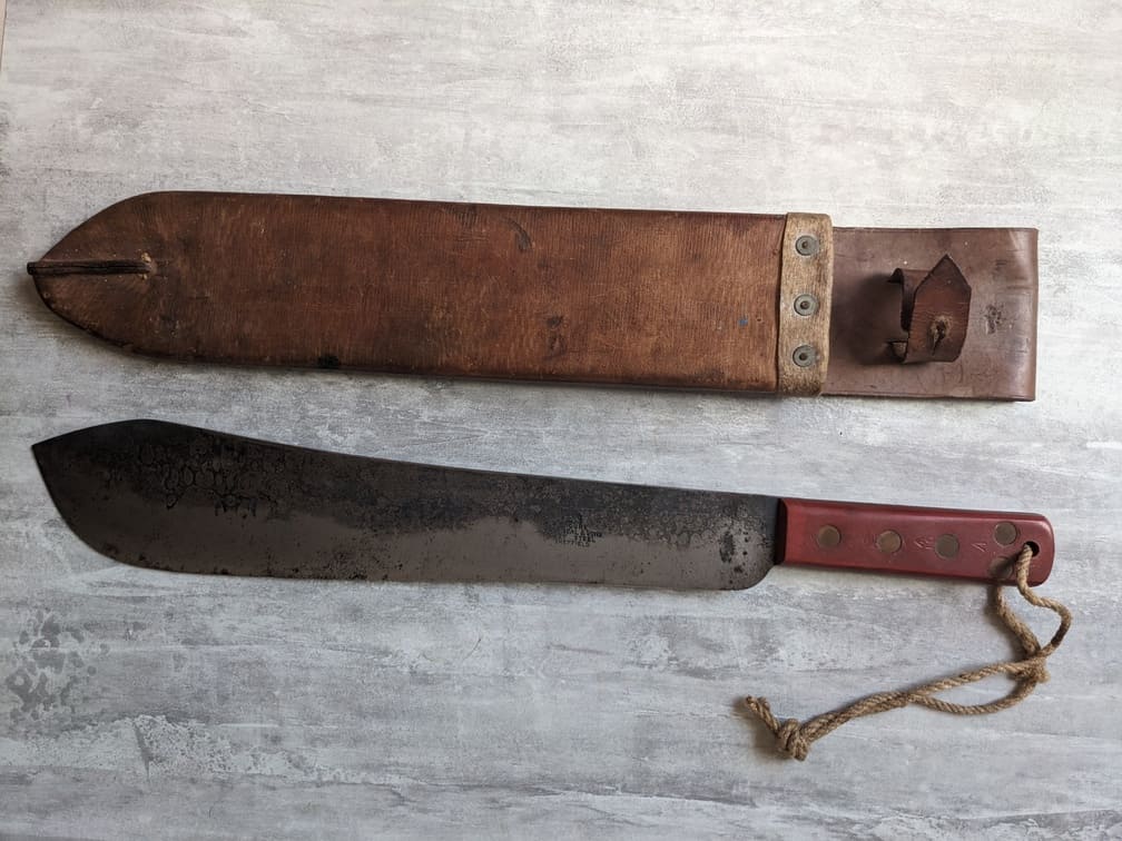 world war II british machete left side view