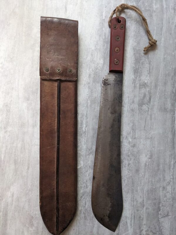 world war II british machete right side view