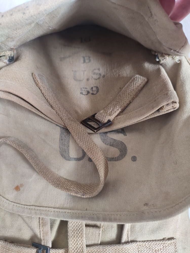 U.S. M-1910 Haversack with Entrenching Tool Cover and Blanket - Image 2