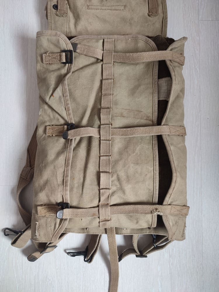 U.S. M-1910 Haversack with Entrenching Tool Cover and Blanket - Image 5