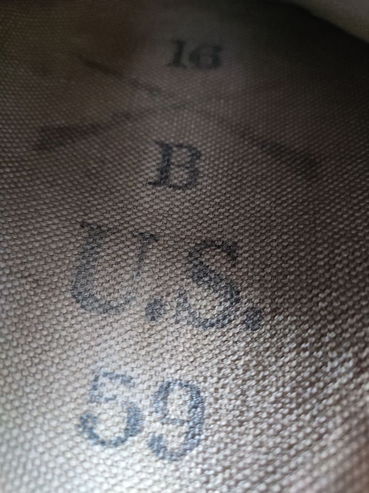 U.S. M-1910 Haversack with Entrenching Tool Cover and Blanket - Image 3