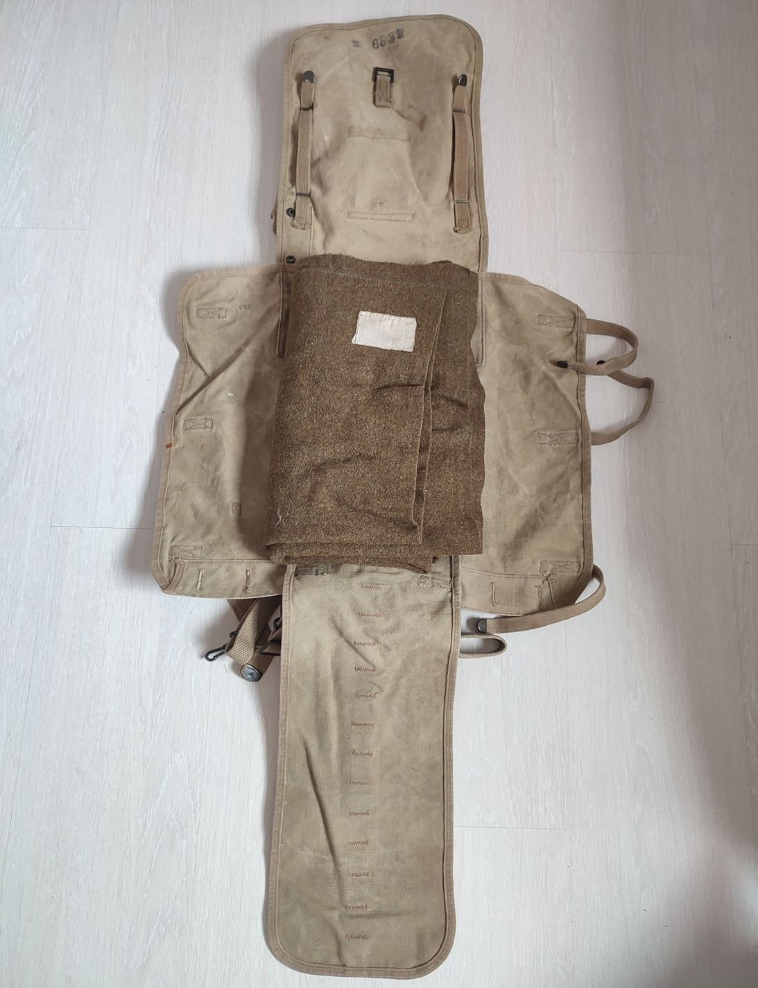 U.S. M-1910 Haversack with Entrenching Tool Cover and Blanket - Image 8