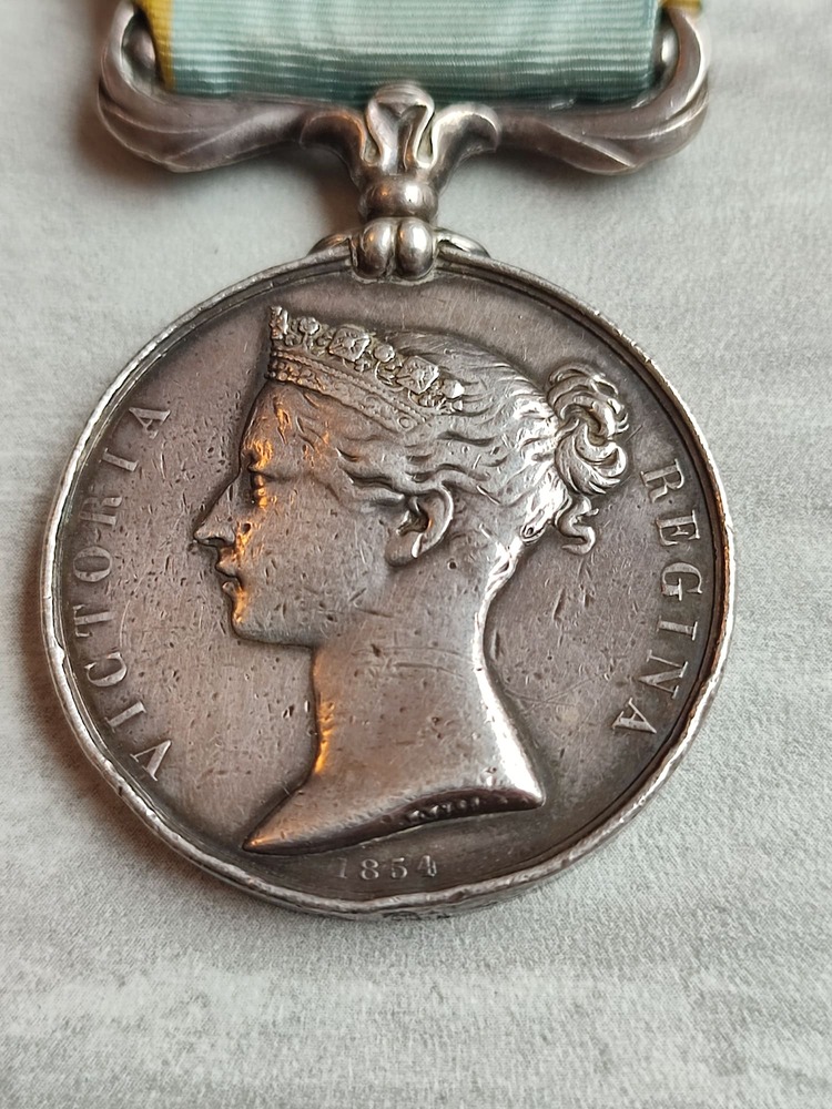 British Crimea Medal, Clasps Sebastopol and Inkermann - Image 3
