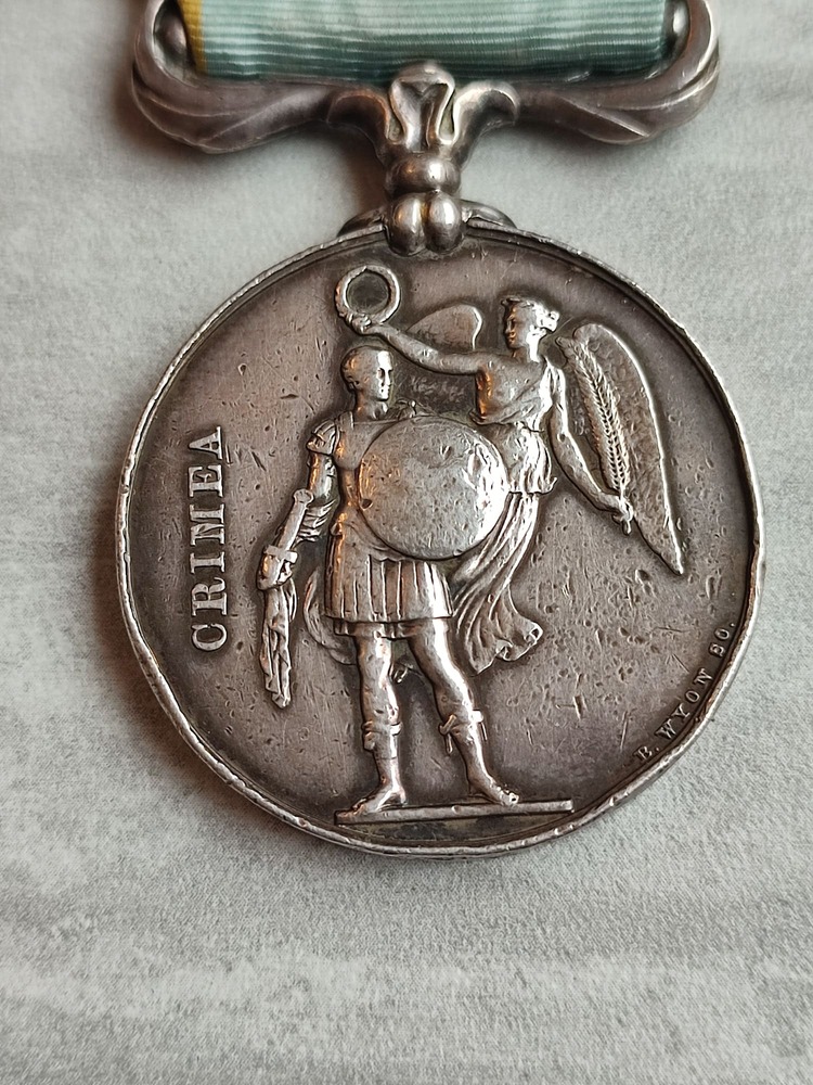 British Crimea Medal, Clasps Sebastopol and Inkermann - Image 4