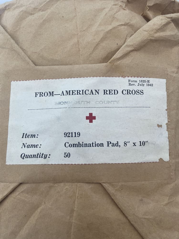 Package of 50 Combination Pads, American Red Cross, WWII - Image 3