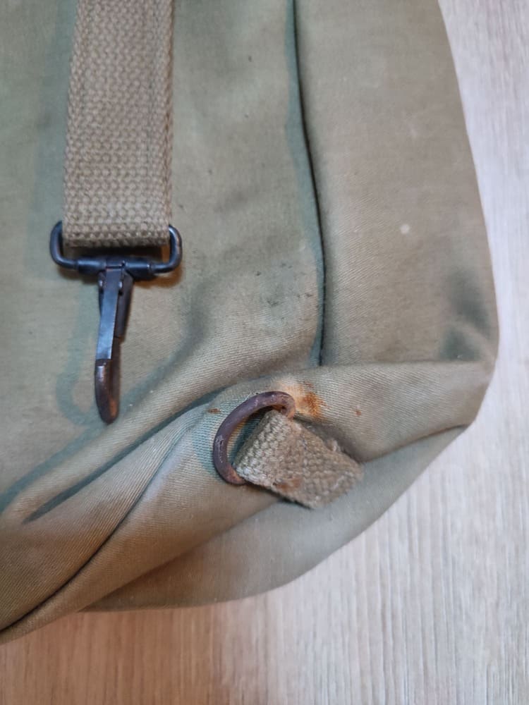 US M-36 Rubberized Musette Bag - Image 5