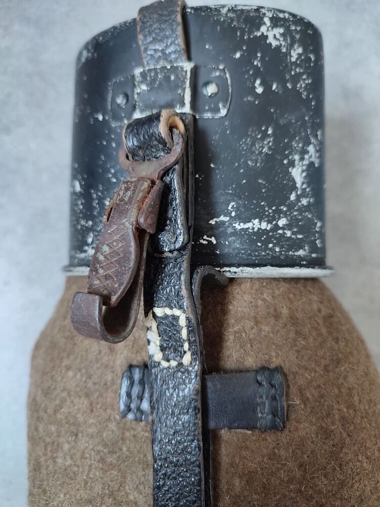 German M31 Canteen “Feldflasche”, WWII - Image 3