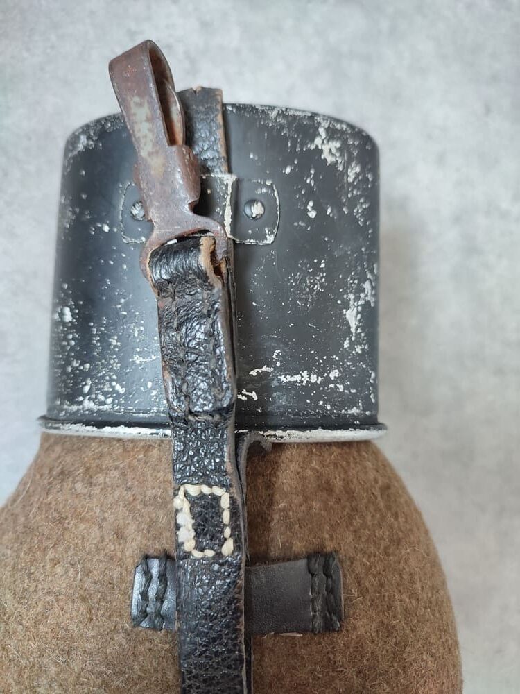 German M31 Canteen “Feldflasche”, WWII - Image 4