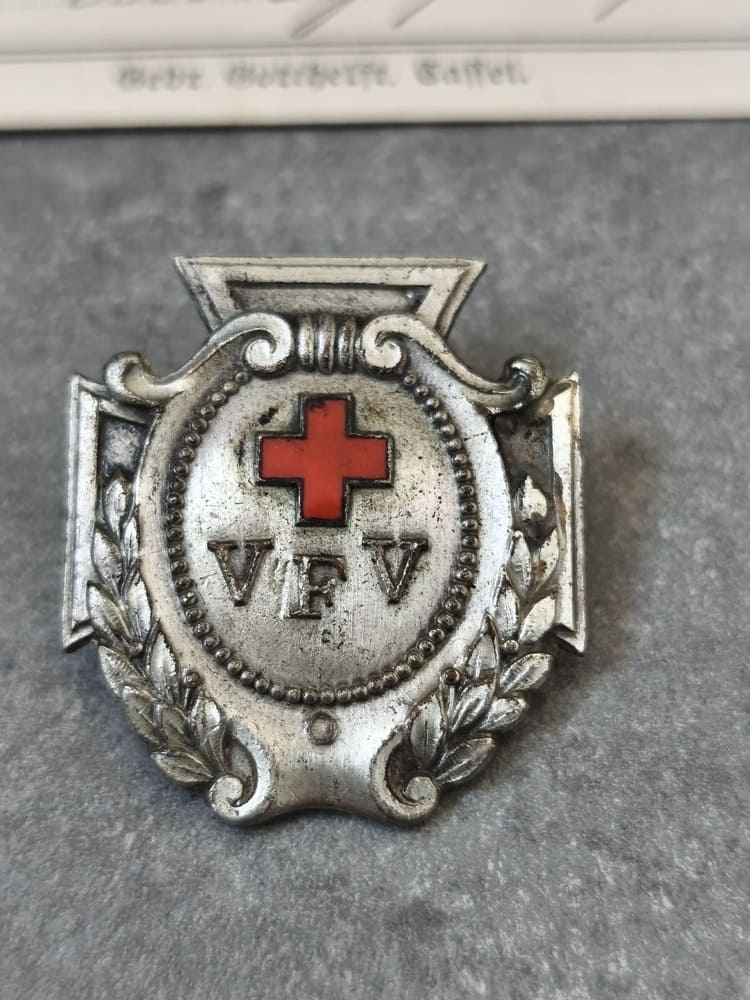 Allemagne ww1, Insigne du Vaterländischer Frauenverein avec Carte de Membre – Image 2