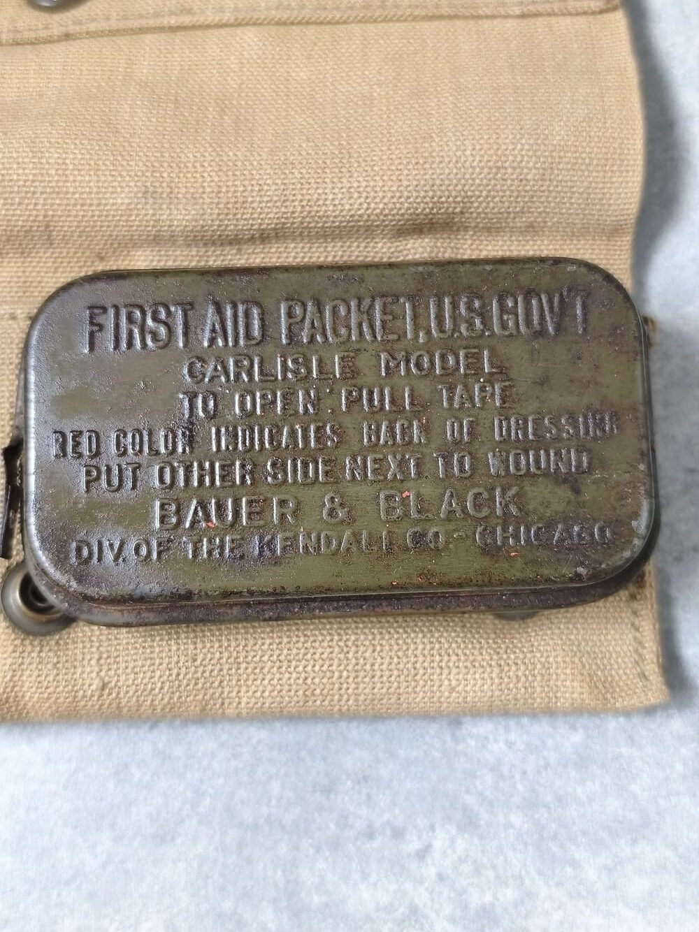 US M-1910 First Aid Pouch with Carlisle First Aid Packet, WWII - Image 5