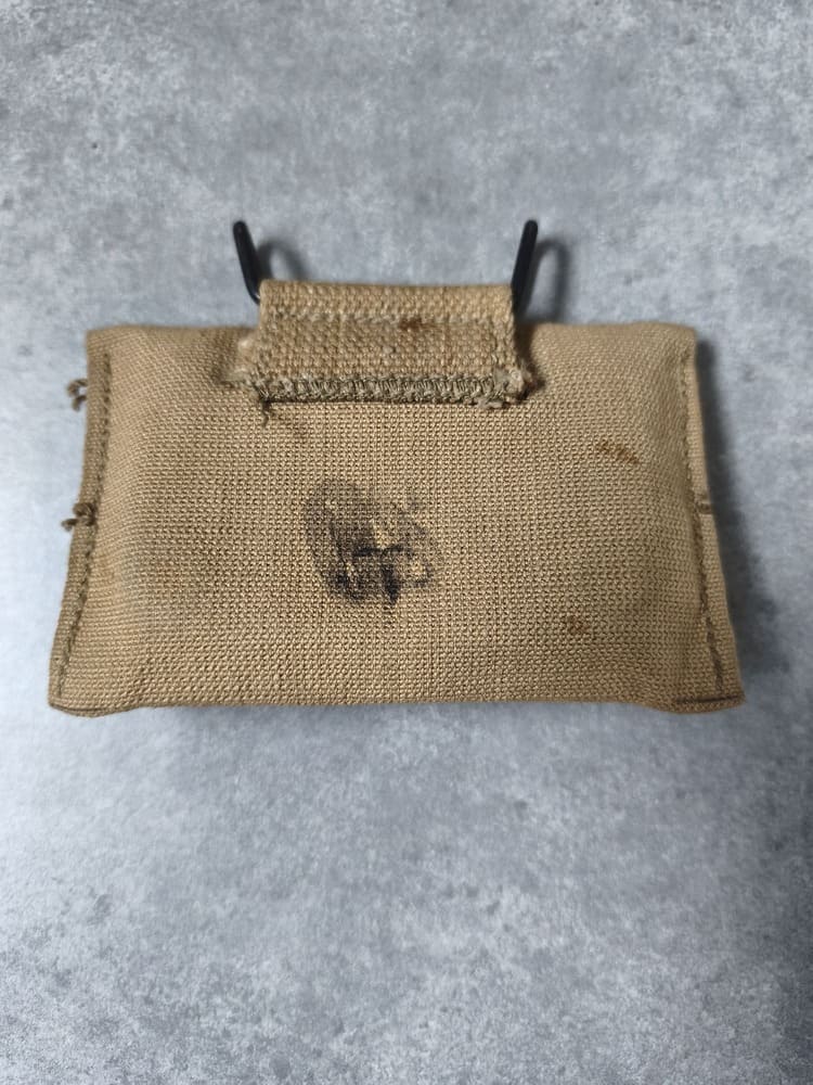 US M-1910 First Aid Pouch with Carlisle First Aid Packet, WWII - Image 4