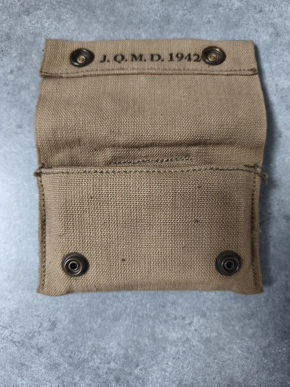 US M-1910 First Aid Pouch with Carlisle First Aid Packet, WWII - Image 3