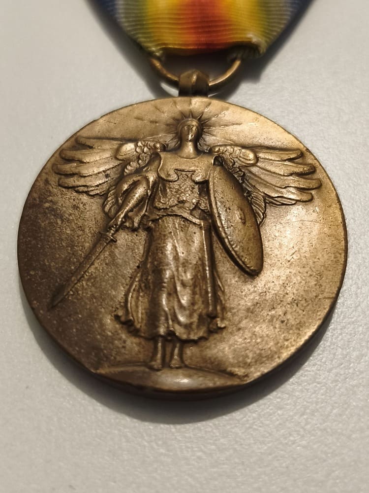 US WWI Victory Medal, 2 Clasps - Image 2