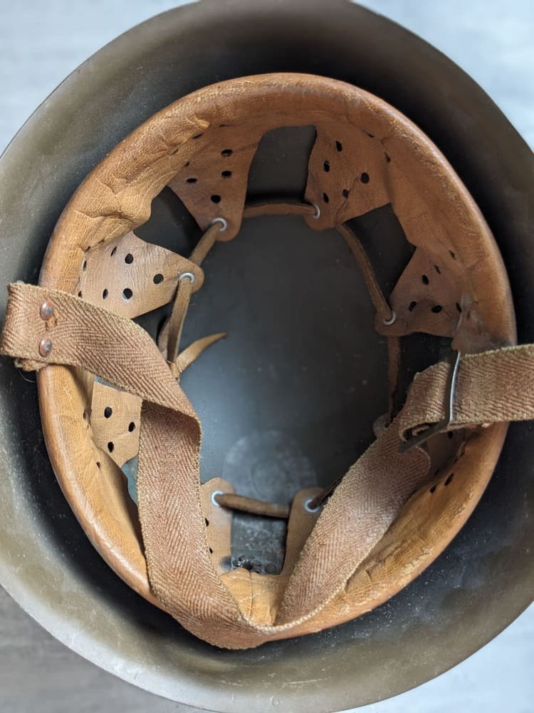 Italian M933/47 Helmet - Image 6